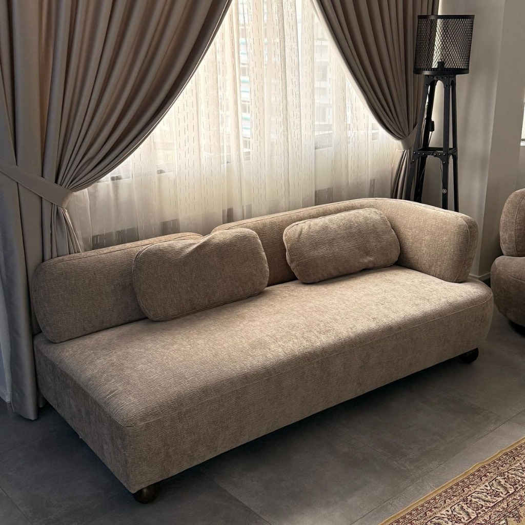Custom Sofa 28